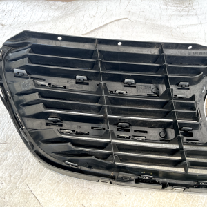 Mercedes V Class W447 Front Bumper Radiator Grille 2015-2020 A4478802001 Genuine - Image 9