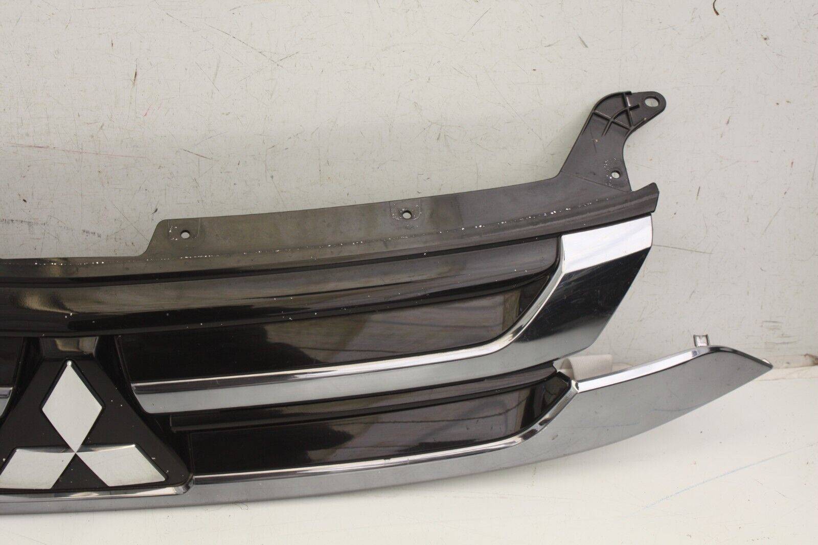 Mitsubishi-Outlander-Front-Bumper-Grill-2015-TO-2018-7450A992-Genuine-DAMAGED-176611324508-2