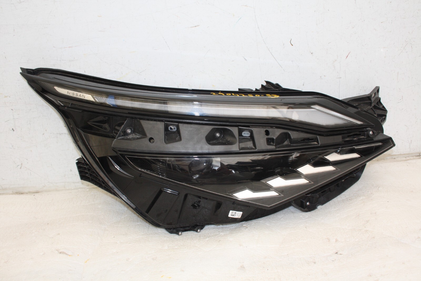 Nissan Qashqai J12 Right LED Headlight 2024 ON 26010-HN10A Genuine *DAMAGED*