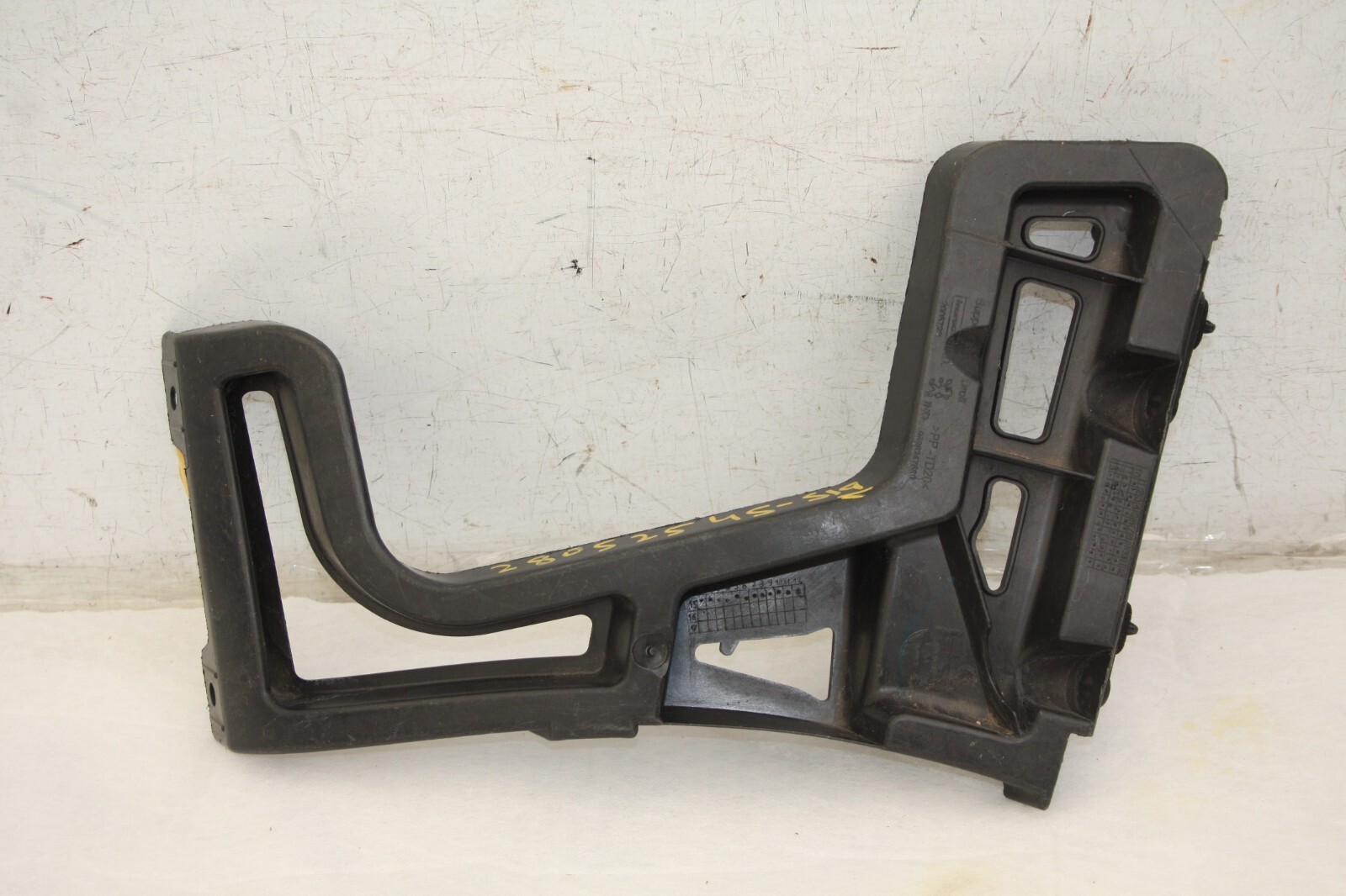 Peugeot 5008 Rear Bumper Right Bracket 2010 TO 2013 9686247680 Genuine