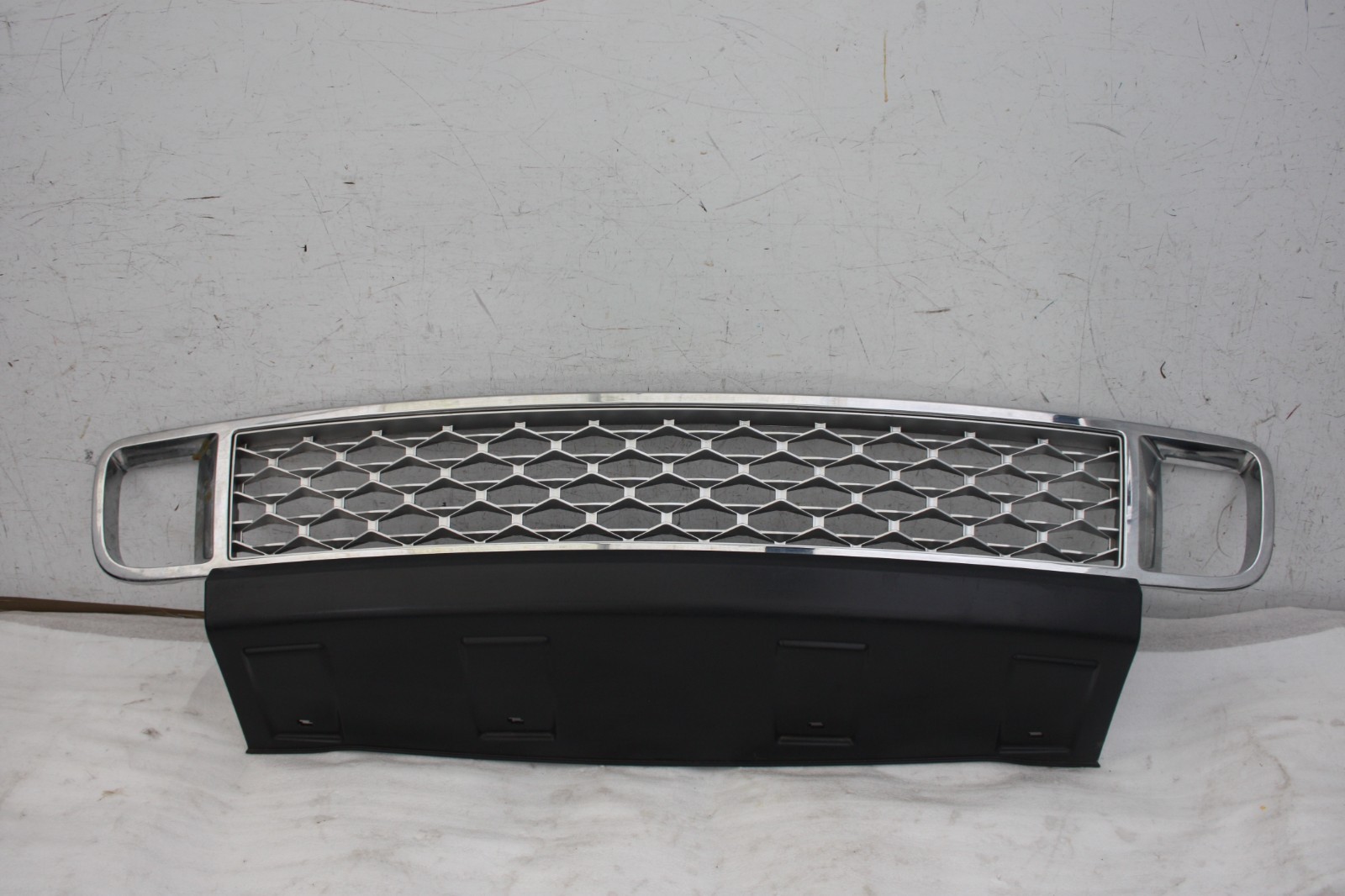 Range Rover Autobiography Front Bumper Lower Grill Section 09-12 BH4M-17F021-A
