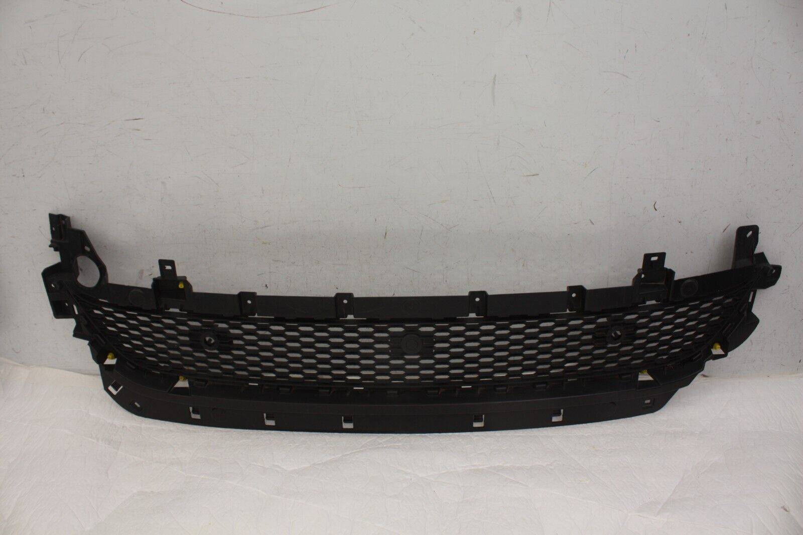 Range Rover Evoque Dynamic Front Bumper Grill 2019 ON K8D2 17F791 AB Genuine 176587087828