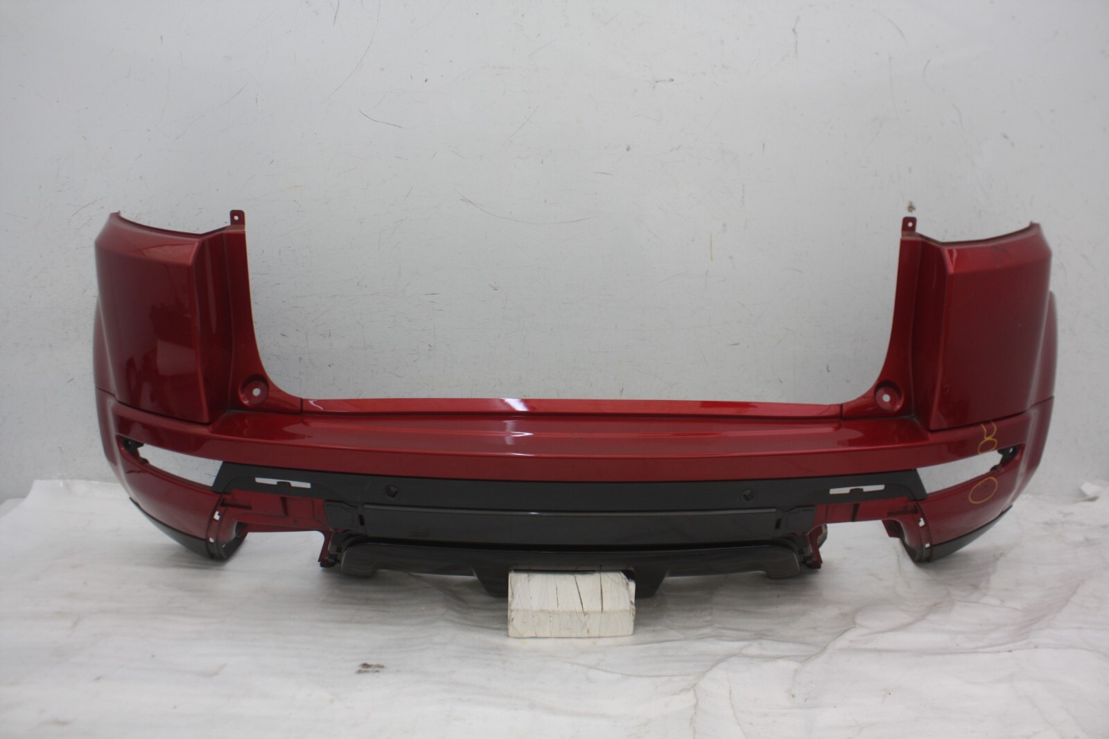 Range Rover Evoque Dynamic L538 Rear Bumper 2015-2019 EJ3M-17D781-AW *DAMAGED*