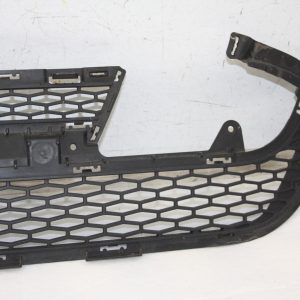 Range Rover Evoque Front Bumper Grill 2016-2019 GJ32-17K945-B Genuine *DAMAGED* - Image 4