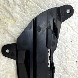 Range Rover Evoque L551 Front Bumper Right Mounting Bracket 19 ON K8D2-15266-BB - Image 3
