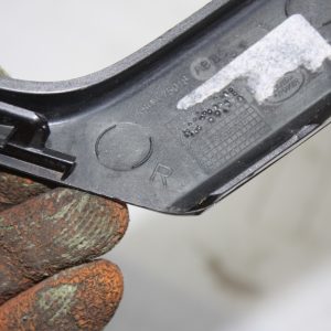 Range Rover Evoque L551 Front Bumper Right Trim 2019 ON K8D2-75018-AB Genuine - Image 10