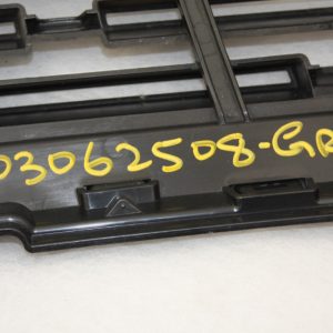 Range Rover Sport Front Bumper Grill 2022 ON N9X2-8200-A Genuine *DAMAGED* - Image 14