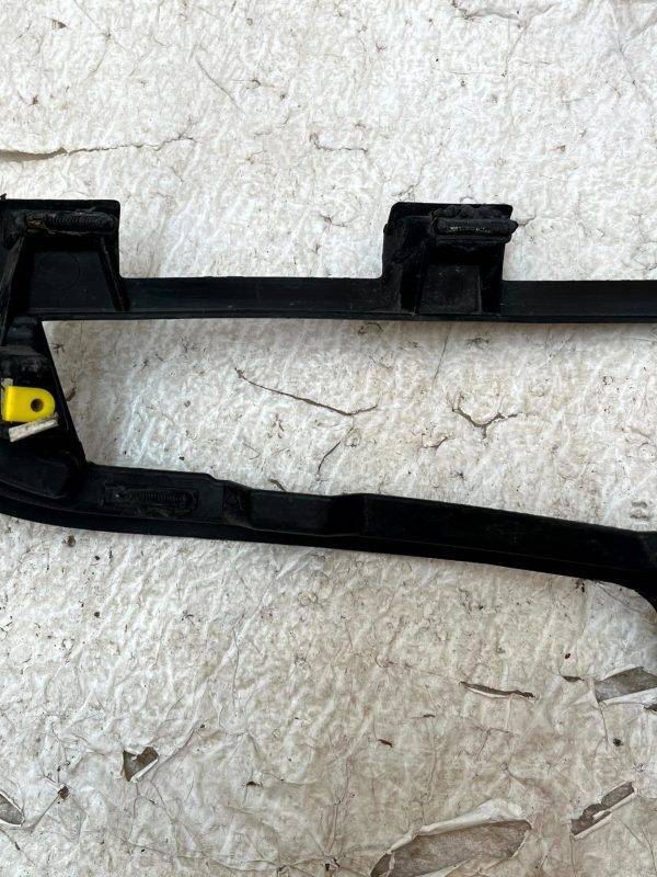 Range Rover Velar Front Right Fog light Bracket 2017-2023 J8A2-15266-BA Genuine 8 Range Rover Velar Front Right Fog light Bracket 2017 2023 J8A2 15266 BA Genuine 178536279768 9