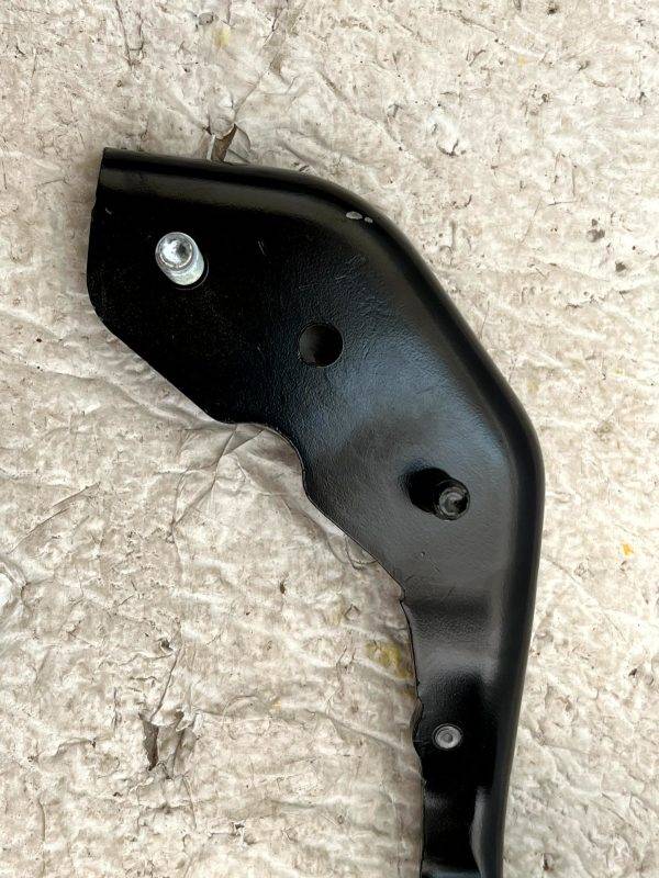 Range Rover Velar L560 Rear Right Tailgate Hinge 2017-2023 J8A2-42900-AC Genuine 1 Range Rover Velar L560 Rear Right Tailgate Hinge 2017 2023 J8A2 42900 AC Genuine 178556541258 2
