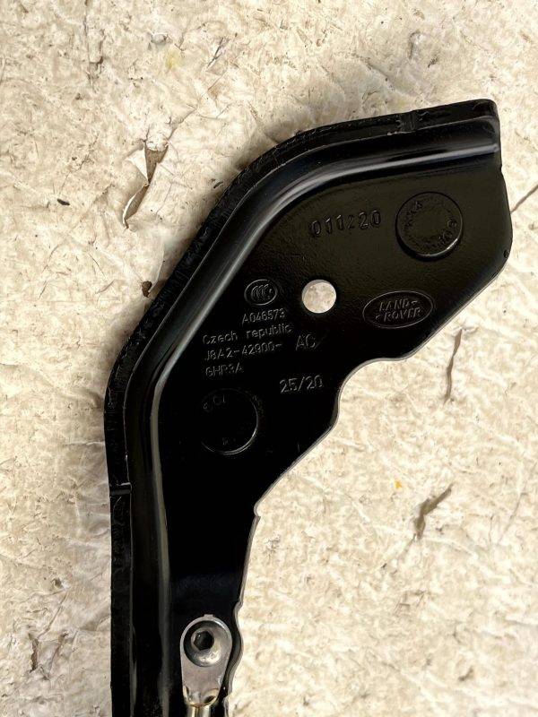 Range Rover Velar L560 Rear Right Tailgate Hinge 2017-2023 J8A2-42900-AC Genuine 7 Range Rover Velar L560 Rear Right Tailgate Hinge 2017 2023 J8A2 42900 AC Genuine 178556541258 8