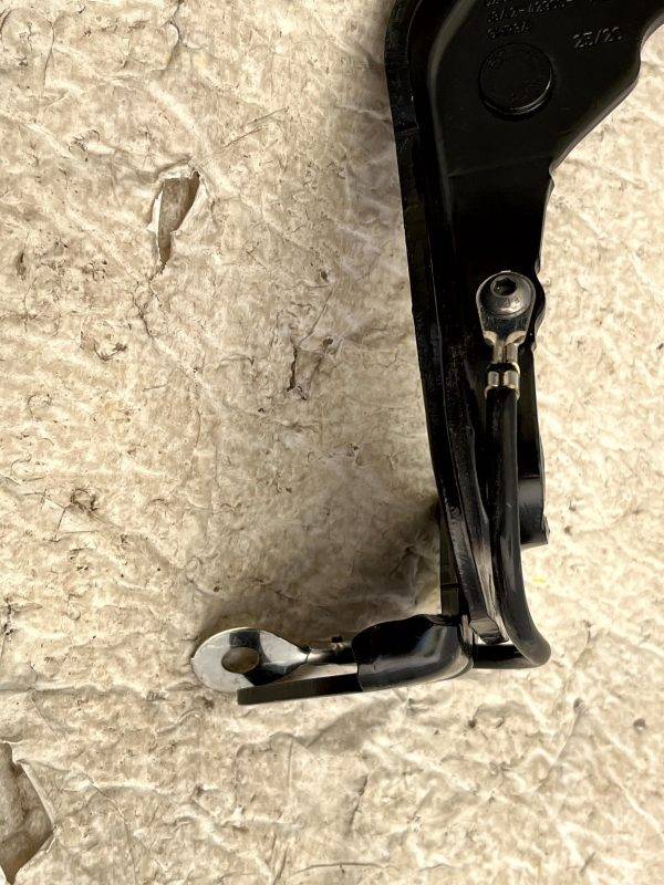Range Rover Velar L560 Rear Right Tailgate Hinge 2017-2023 J8A2-42900-AC Genuine 8 Range Rover Velar L560 Rear Right Tailgate Hinge 2017 2023 J8A2 42900 AC Genuine 178556541258 9