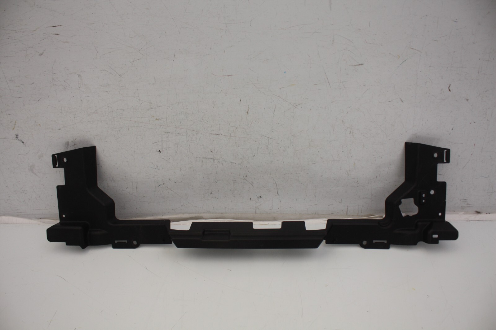 Range Rover Vogue L405 Radiator Air Deflector Strip 12 – 22 CPLA-8A303-A Genuine