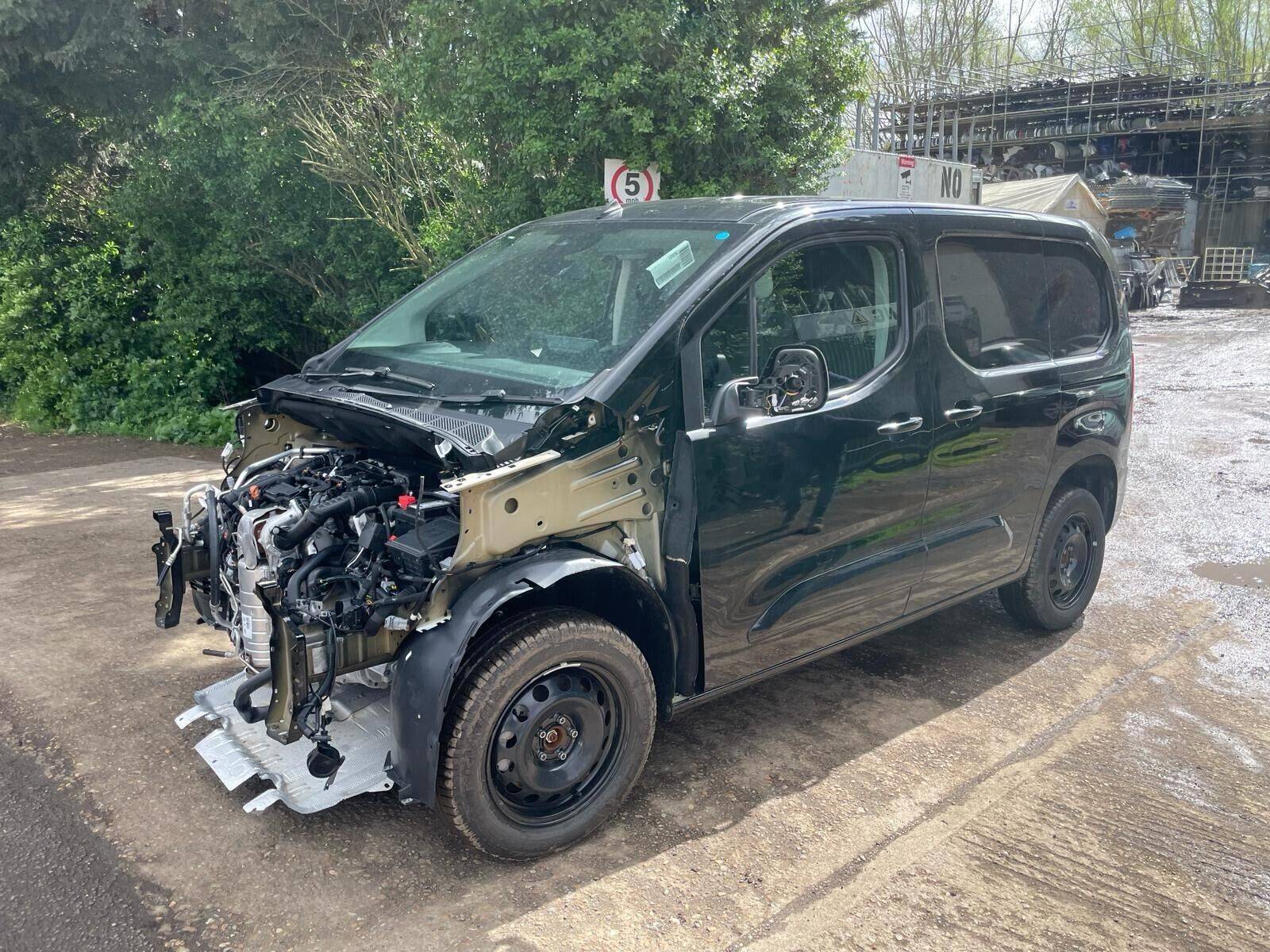 SOLD 2024 Vauxhall Combo Pro 15 Turbo D 2300 DAMAGED SALVAGE WANTED 176320835008