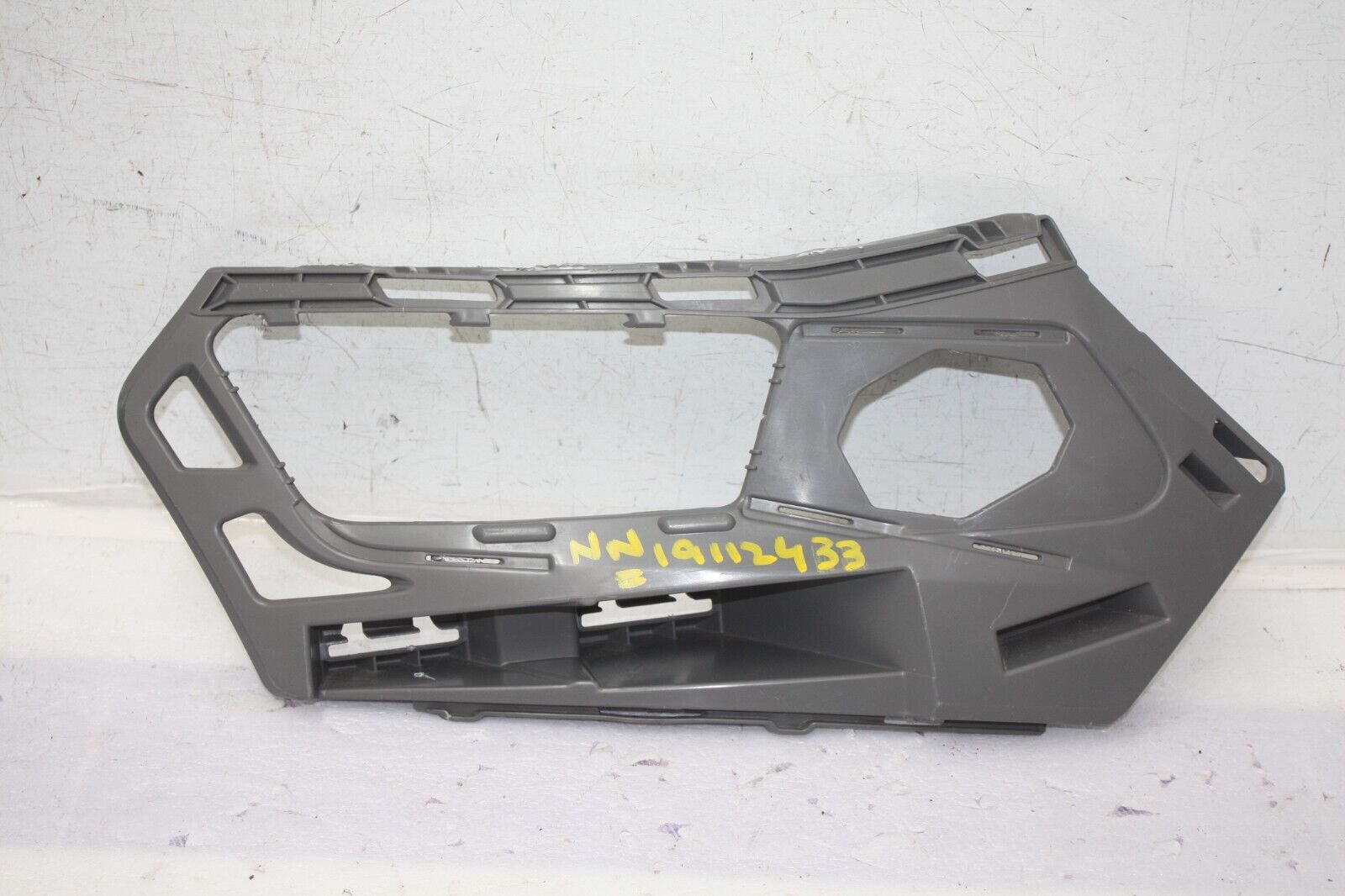 Skoda Kodiaq Front Bumper Right Bracket 2021 ON 565807056A Genuine