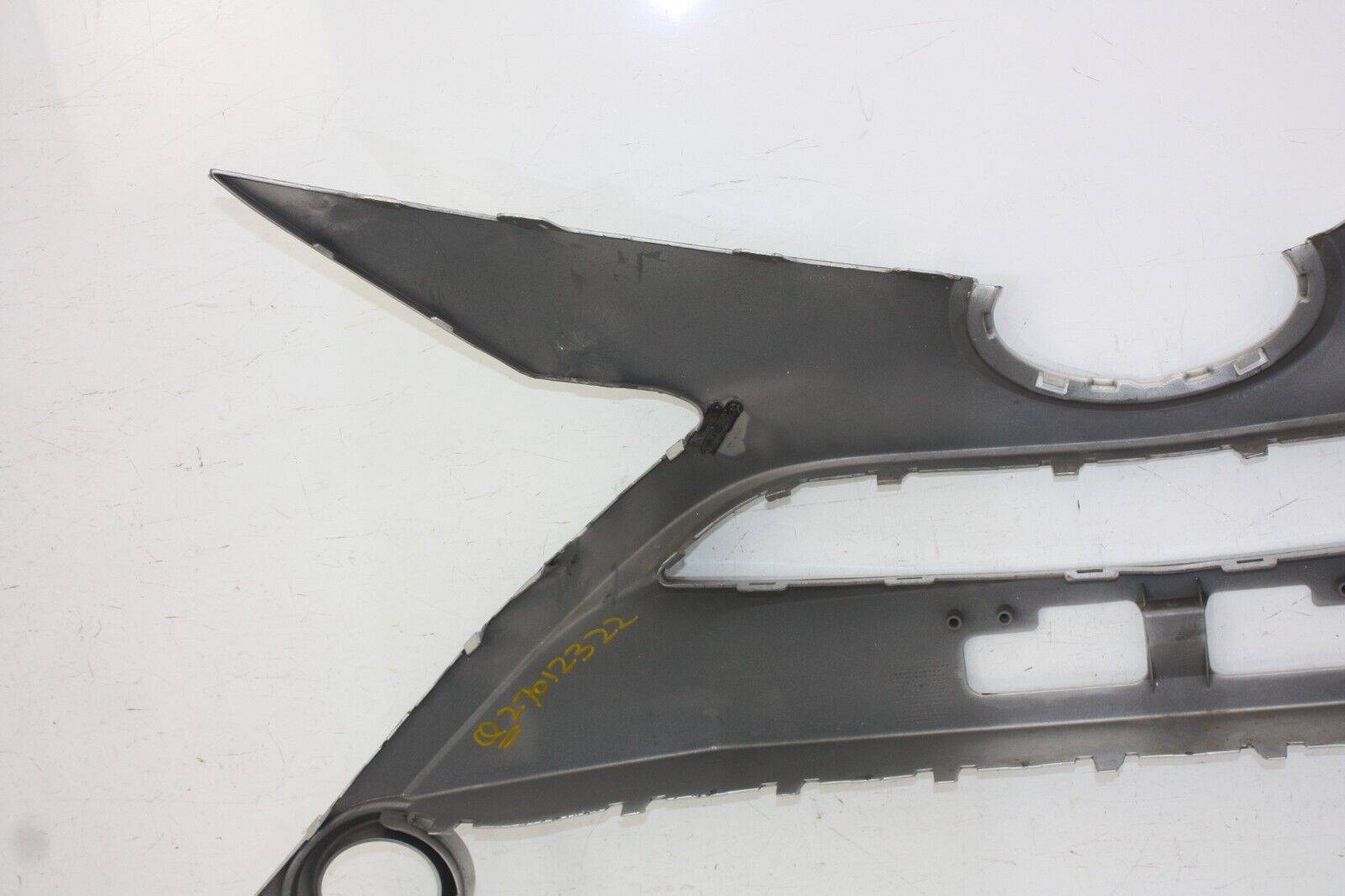 Toyota-Aygo-Front-Bumper-Middle-Grill-Section-2014-TO-2018-52112-0H020-DAMAGED-175648325028-15