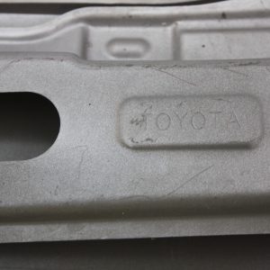Toyota Prius Front Right Side Wing 2016 TO 2019 Genuine *DAMAGED* - Image 9