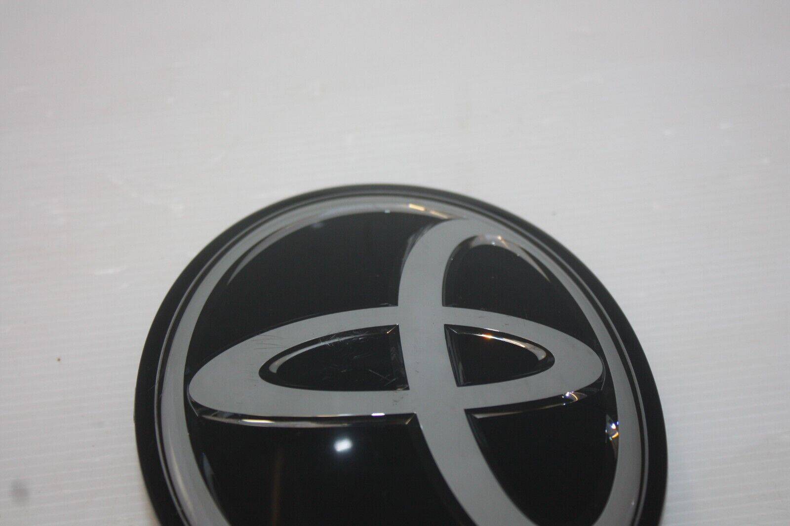 Toyota-Tundra-Tacoma-Front-Logo-Emblem-Badge-90975-02159-Genuine-175495502448-5