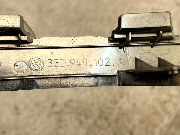 VW Passat B8 Right Wing Mirror Turn Indicator 2014 TO 2023 3G0949102A Genuine 11 VW Passat B8 Right Wing Mirror Turn Indicator 2014 TO 2023 3G0949102A Genuine 178225239918 12