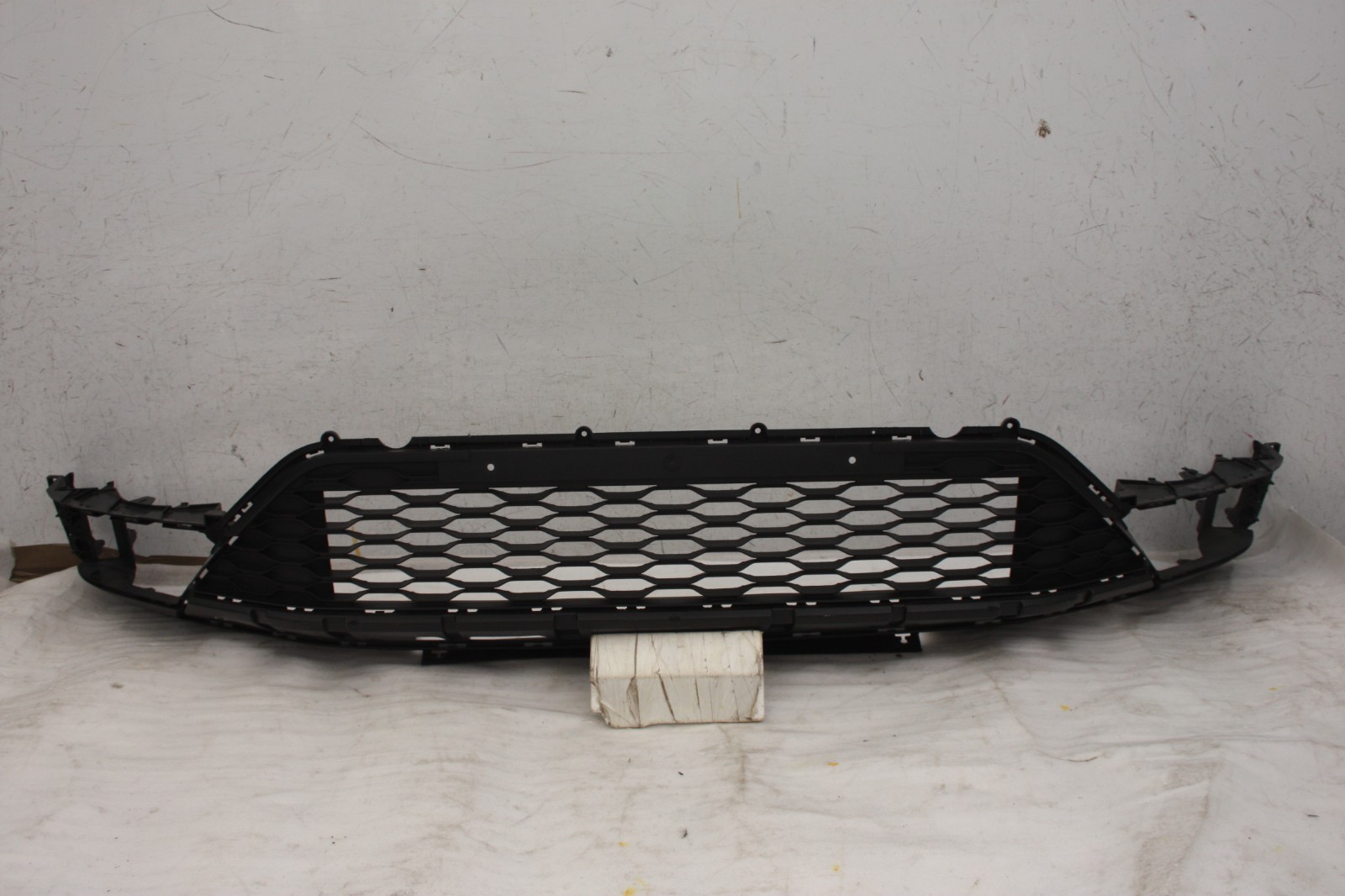 VW T-Roc Front Bumper Lower Section Grill 2017-2022 2GA805903D Genuine *DAMAGED*