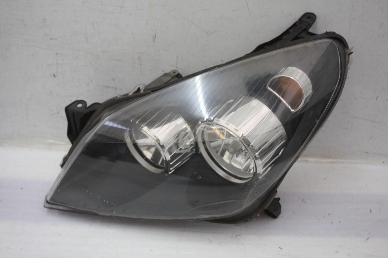 Vauxhall Astra H Left Side Headlight 2007 TO 2009 24451030 Genuine *DAMAGED*