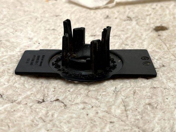 Volkswagen Golf Front Bumper Left PDC Parking Sensor Bracket 5H0919399C Genuine 4 Volkswagen Golf Front Bumper Left PDC Parking Sensor Bracket 5H0919399C Genuine 178541969008 5