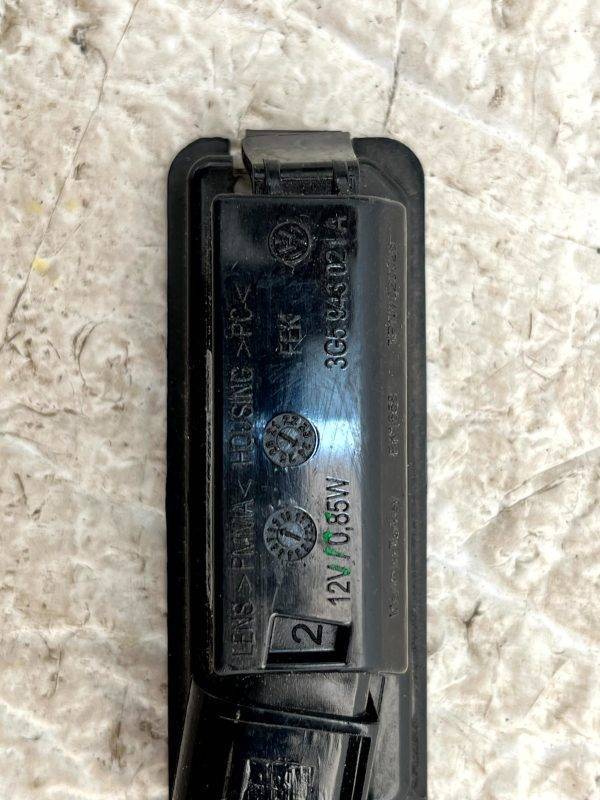 Volkswagen VW Golf Mk8 Rear Number License Plate Light Lamp 3G5943021A Genuine 178231557568 5