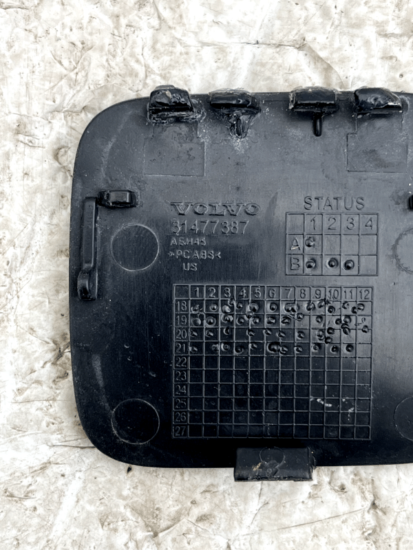 Volvo S60 Rear Bumper Tow Hook Cap Cover 2018 TO 2023 31477387 Genuine 4 Volvo S60 Rear Bumper Tow Hook Cap Cover 2018 TO 2023 31477387 Genuine 178558530898 5
