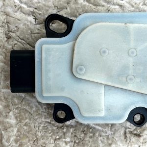 Audi A3 HVAC Air Intake Flap Actuator Motor 95C965501G Genuine - Image 4