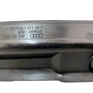 Audi A4 Front Right Wing Trim Guide 2008 TO 2015 8K0821112A Genuine *DAMAGED* - Image 5