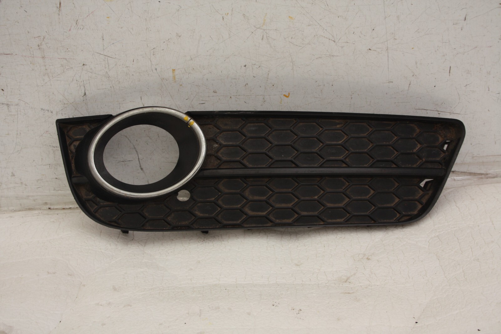 Audi A5 Front Bumper Lower Right Grill 2009 TO 2012 8T0807682 Genuine *DAMAGED*