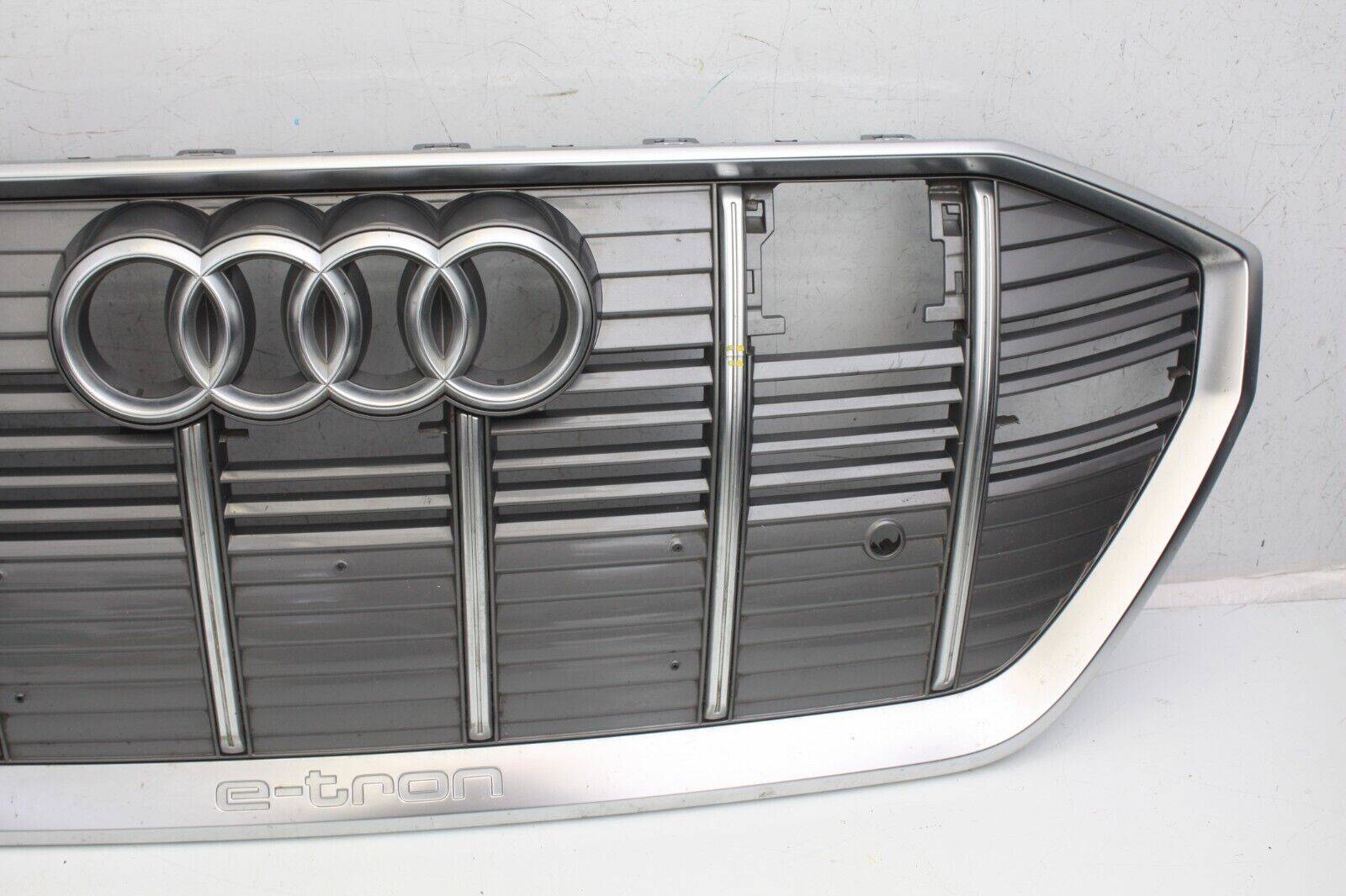 Audi-E-Tron-Front-Bumper-Grill-2019-ON-4KE853651-Genuine-176611305809-2