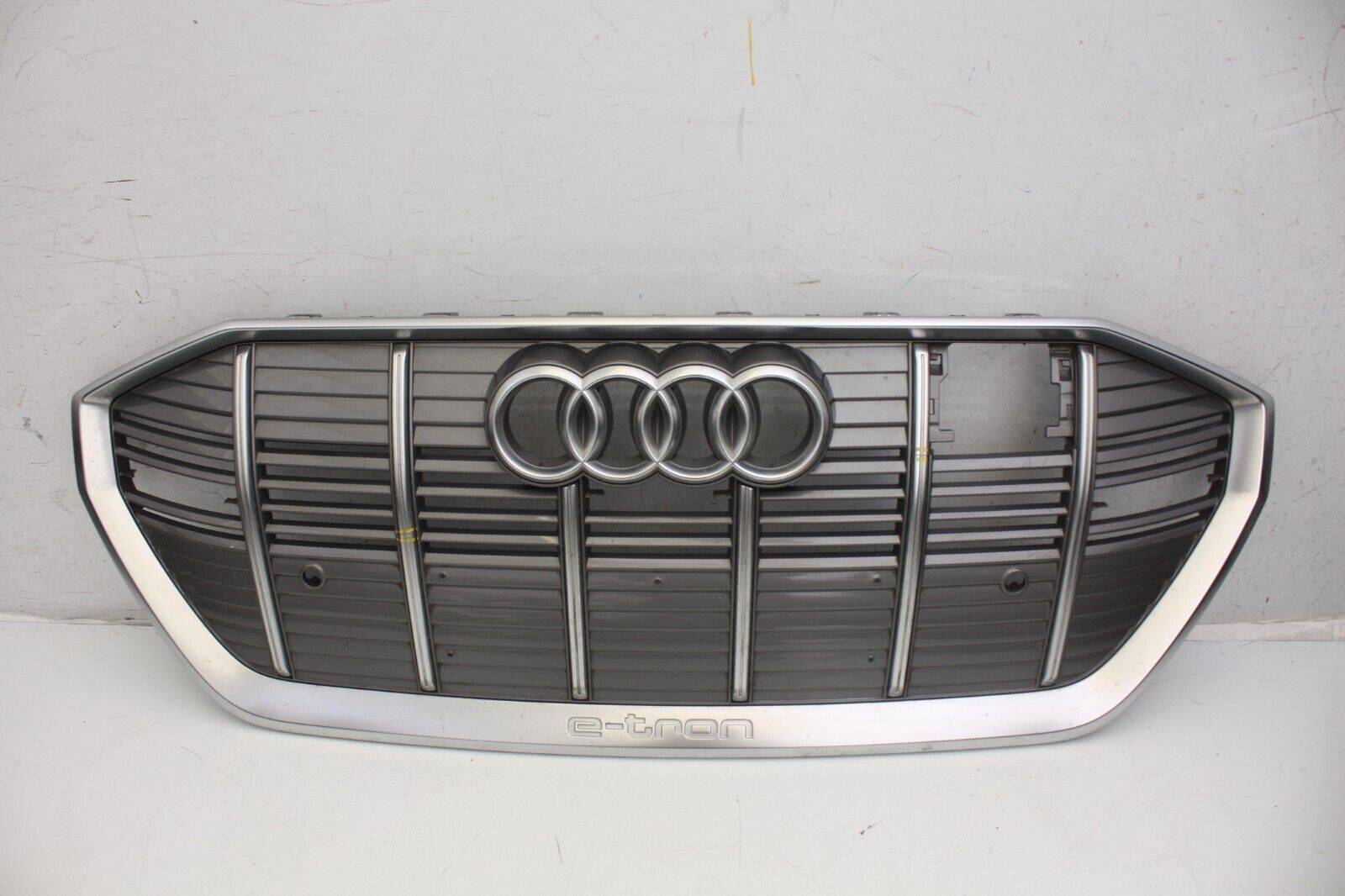 Audi-E-Tron-Front-Bumper-Grill-2019-ON-4KE853651-Genuine-176611305809