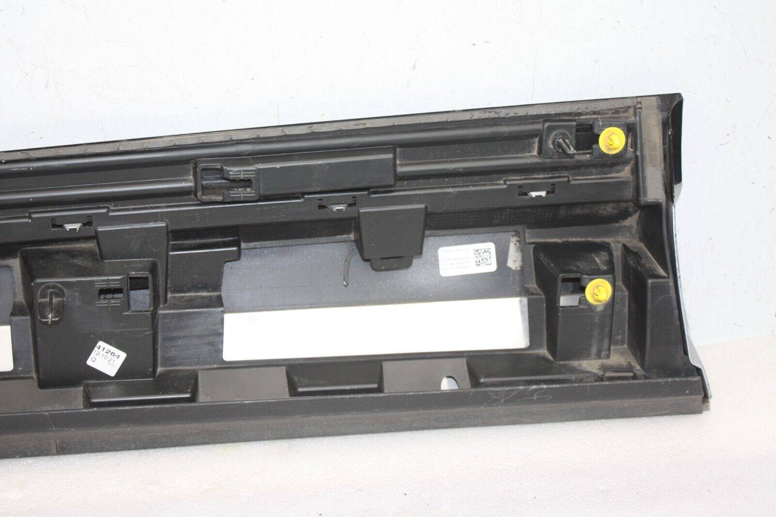 Audi-E-Tron-Front-Right-Side-Door-Moulding-4KE853960-Genuine-176577629569-8