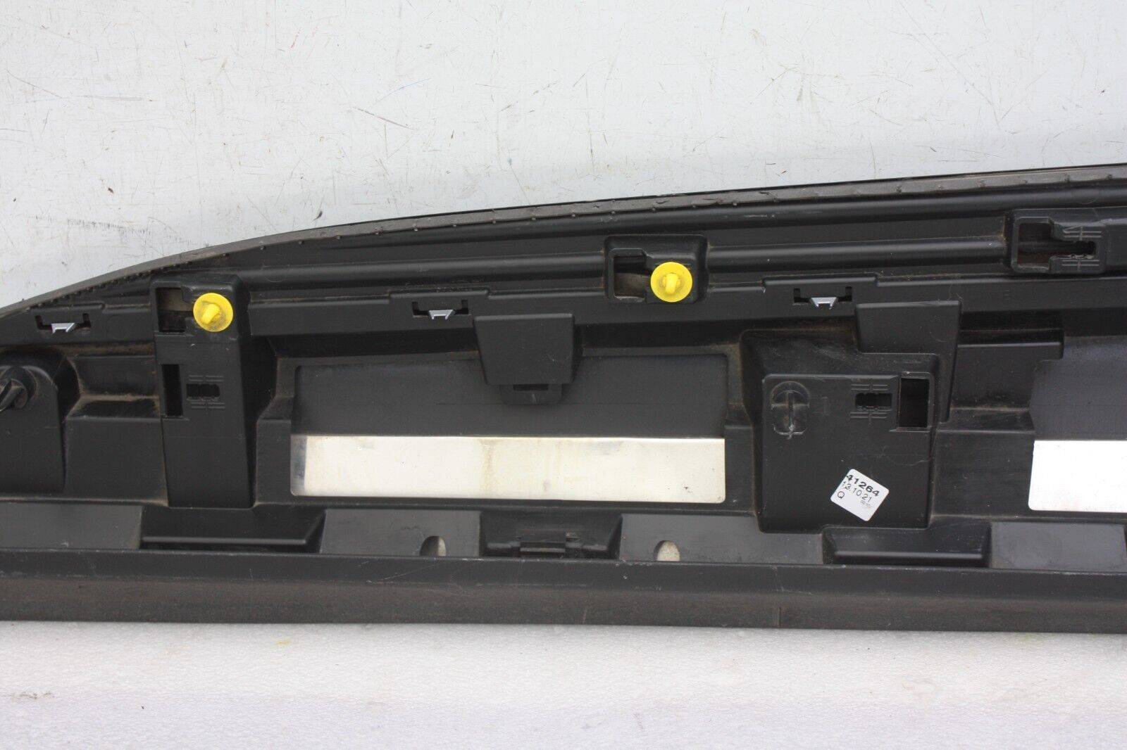 Audi-E-Tron-Front-Right-Side-Door-Moulding-4KE853960-Genuine-176577629569-9