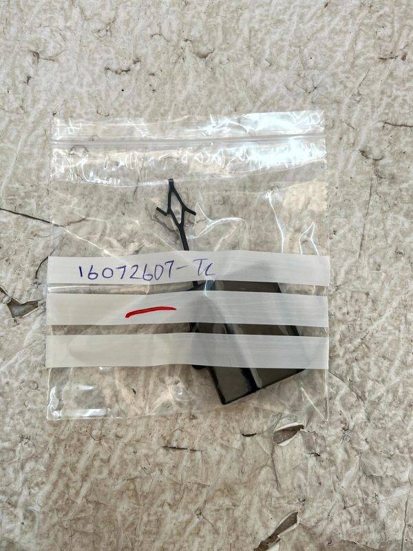 Audi Q2 Rear Bumper Tow Hook Eye Cap Cover 2016 TO 2021 81A807441E Genuine 9 Audi Q2 Rear Bumper Tow Hook Eye Cap Cover 2016 TO 2021 81A807441E Genuine 178442685689 10