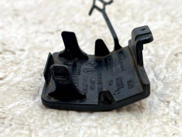 Audi Q2 Rear Bumper Tow Hook Eye Cap Cover 2016 TO 2021 81A807441E Genuine 5 Audi Q2 Rear Bumper Tow Hook Eye Cap Cover 2016 TO 2021 81A807441E Genuine 178442685689 6