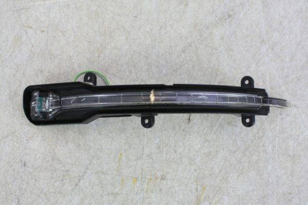 Audi Q7 Right Mirror Indicator Light 4L0949102A Genuine 2010 to 2017 clearance 178234289369