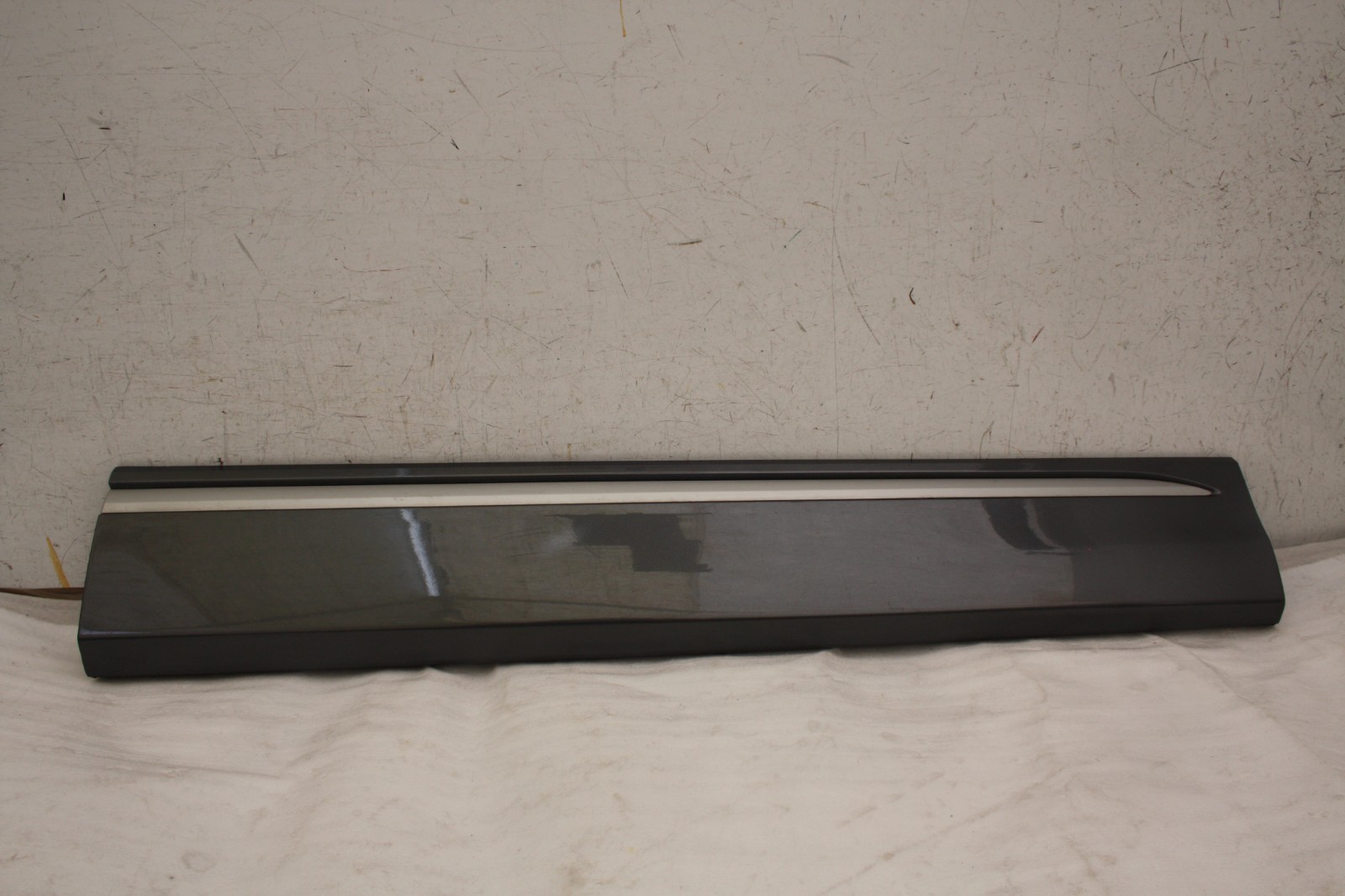 Audi Q8 S Line Front Right Door Moulding 4M8853960D Genuine