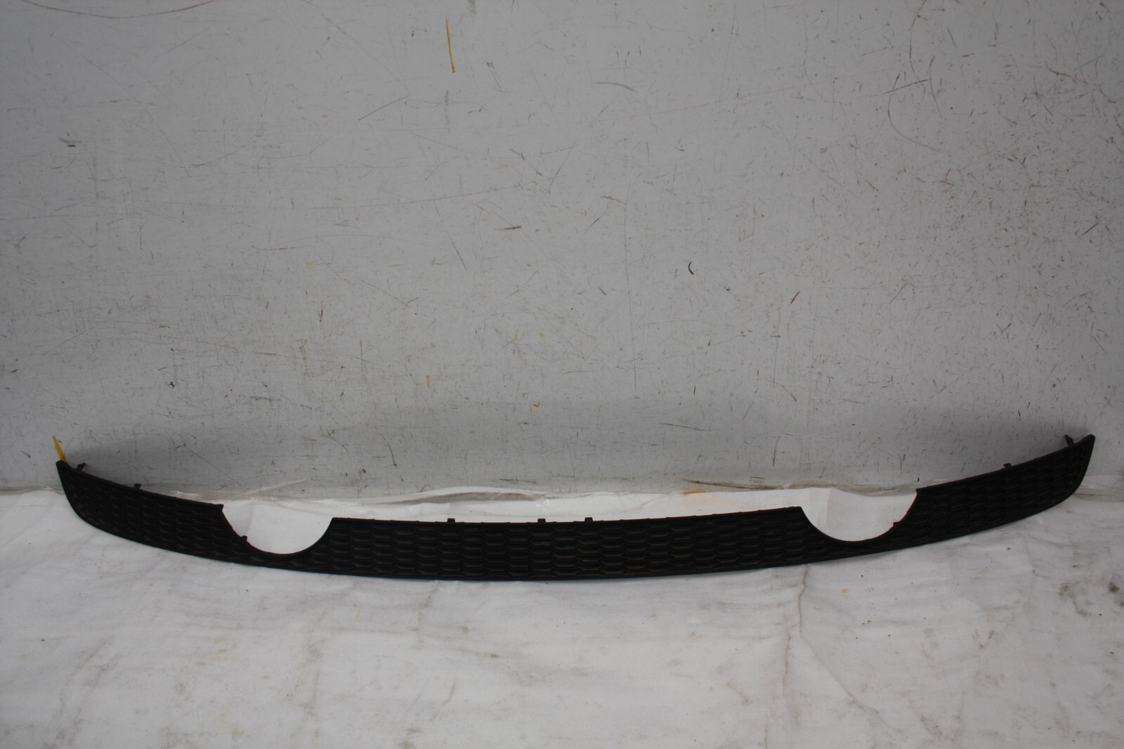 Audi TT S Line Rear Bumper Diffuser Grill 2014 TO 2018 8S0807833 *DAMAGED*