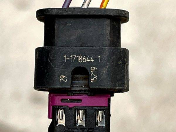 Audi VW Mercedes 3 Pin PDC Sensor Wiring Loom Plug Connector 1-1718644-1 Genuine 7 Audi VW Mercedes 3 Pin PDC Sensor Wiring Loom Plug Connector 1 1718644 1 Genuine 178450366459 8