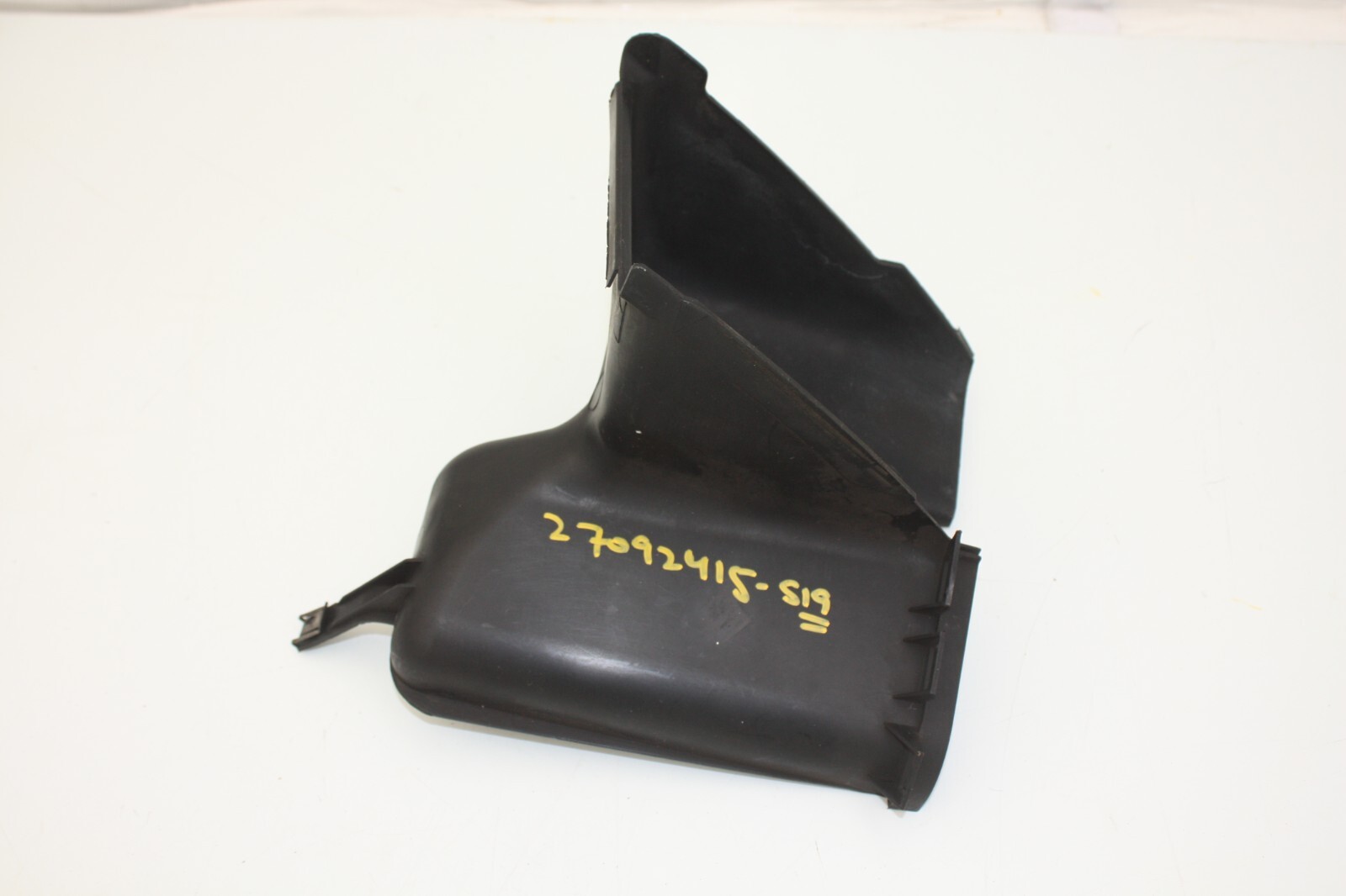 BMW 1 E82 E88 Right Intercooler Air Guide Duct 2007 TO 2013 51748046326 Genuine