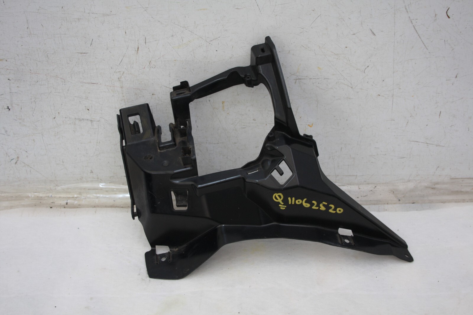 BMW 1 Series F20 F21 Front Bumper Left Bracket 2015 TO 2019 51117371739 Genuine