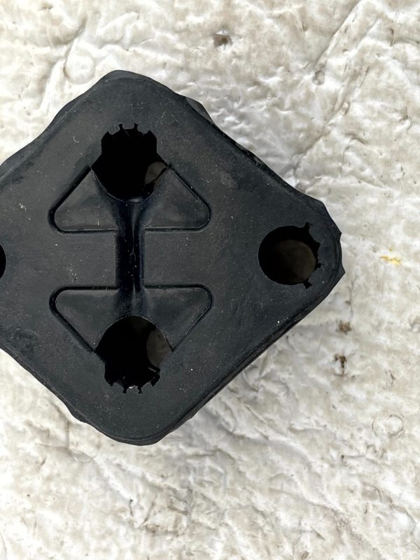 BMW 6 F06 F12 F13 Rear Bumper Exhaust Rubber Mounting 11 18 18207589950 Genuine 178319066069 6