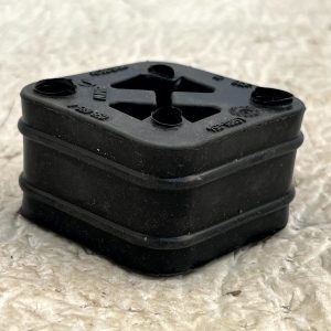 BMW 6 F06 F12 F13 Rear Bumper Exhaust Rubber Mounting 11-18 18207589950 Genuine - Image 9