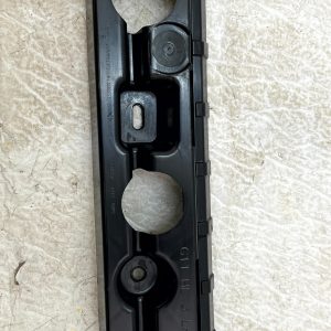 BMW 7 Series G11 Front Left Side Skirt Moulding Bracket 2015-2021 51777357135 - Image 4