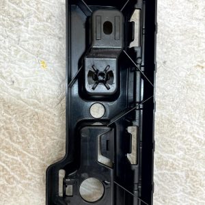 BMW 7 Series G11 Front Left Side Skirt Moulding Bracket 2015-2021 51777357135 - Image 8