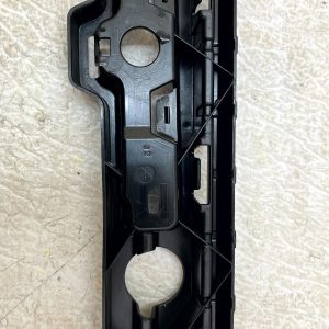 BMW 7 Series G11 Front Left Side Skirt Moulding Bracket 2015-2021 51777357135 - Image 9