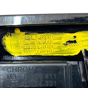 BMW M3 F80 M4 F82 F83 Front Left Chrome Kidney Grill 2352813 Genuine *DAMAGED* - Image 10