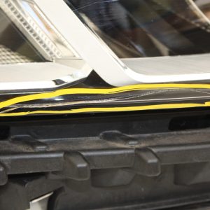 BMW X1 U11 Right Side LED Headlight 2022 ON 5A5BD46-02 Genuine *LENS CRACKED* - Image 3