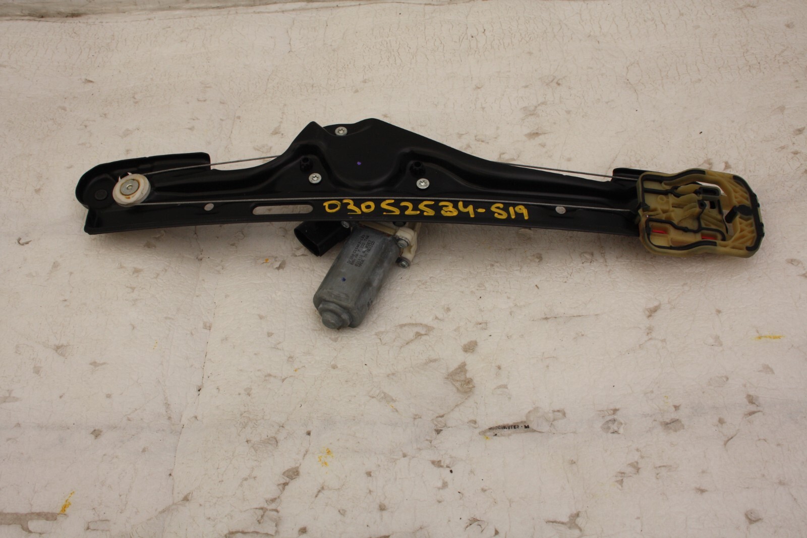 BMW X5 F15 Front Right Door Window Regulator 2013 TO 2018 7322748 Genuine